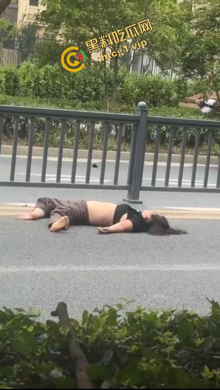 新能源极氪001 极速飞车黄毛 刚结婚大喜就出车祸!致2死1伤!-16