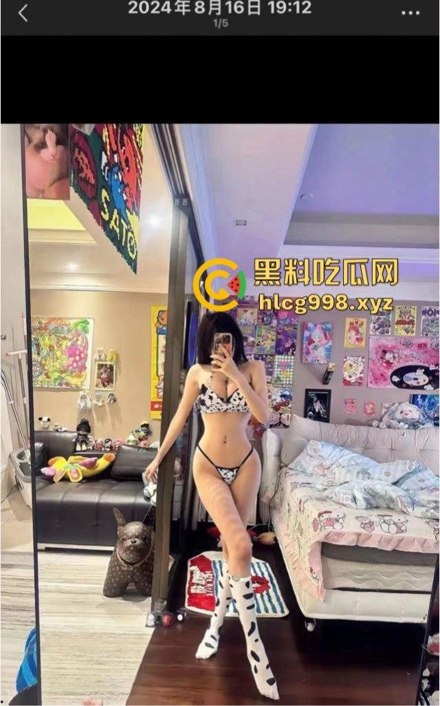 19岁小野鸡朋友圈全是钓鱼文案,情趣内衣配马赛克奶子,卖逼还能买保时捷,00后真敢玩!-8