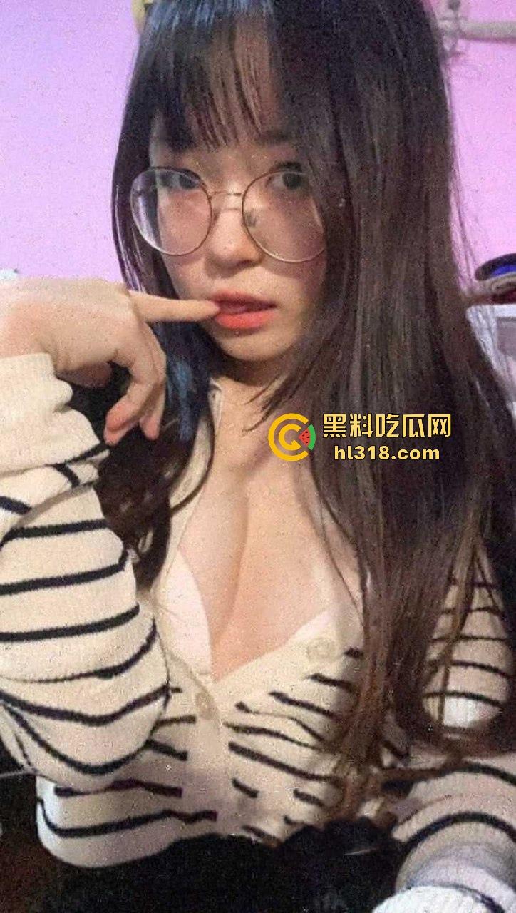 广州大学眼镜妹【杨慧婷】反差淫娃在线取精,感觉得吃伟哥才能满足,看着就想把她按在床上猛干!-4