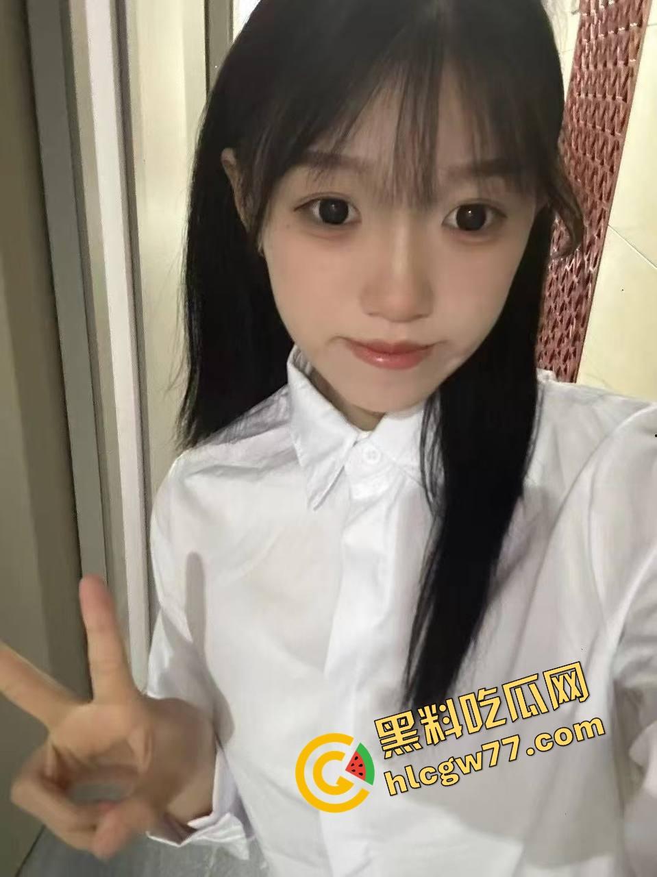 长沙『王妹儿』网聊发骚贼主动,自拍奶粉奶弹,一边发图一边求你操她,聊一会能让你秒射三次!-6