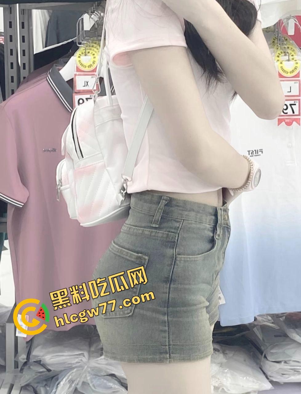 长沙『王妹儿』网聊发骚贼主动,自拍奶粉奶弹,一边发图一边求你操她,聊一会能让你秒射三次!-10