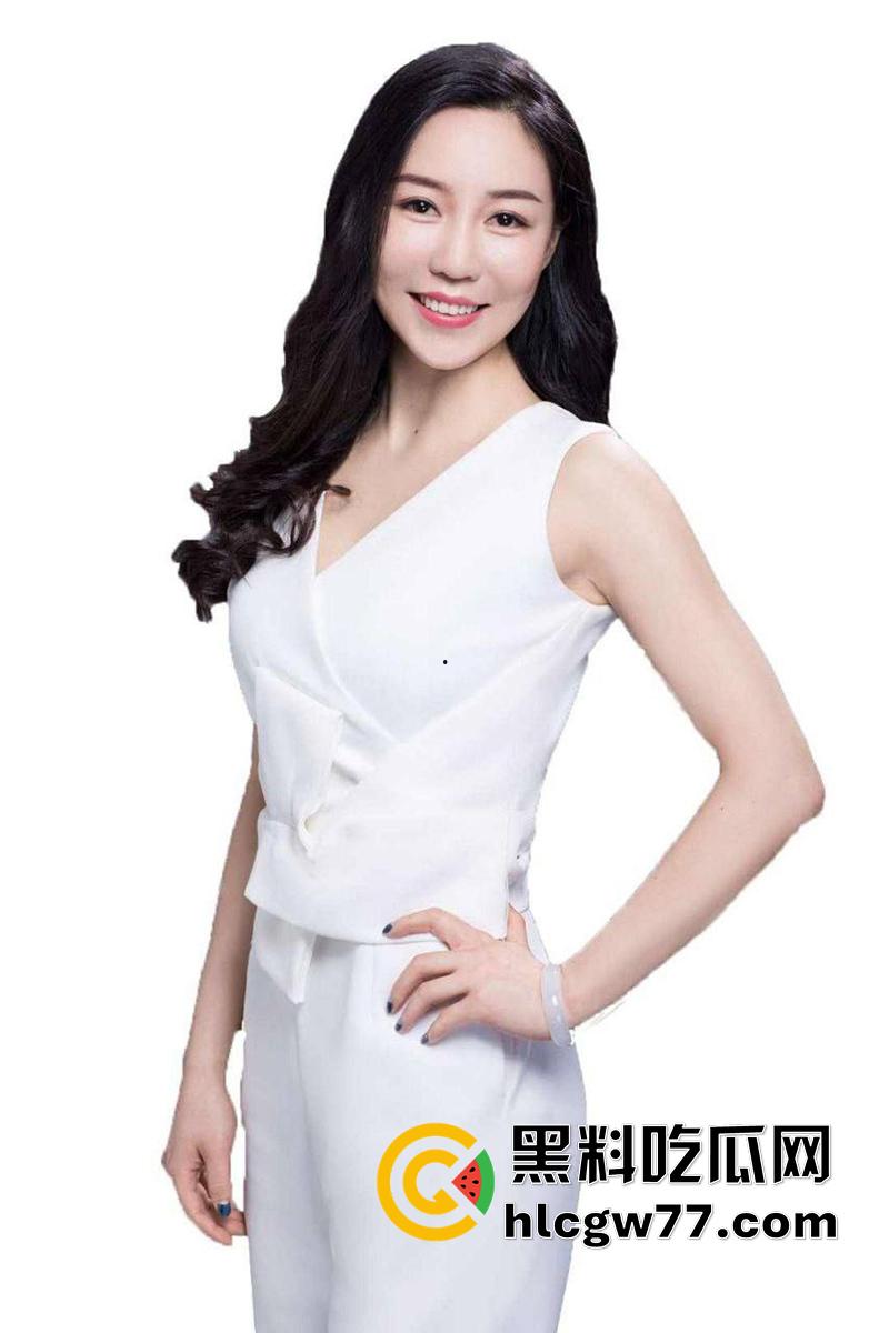 精液洗面奶事件后续，易参创始人【黄怡然】，女强人私下母狗完全体，口交吃精多人淫乱运动-2