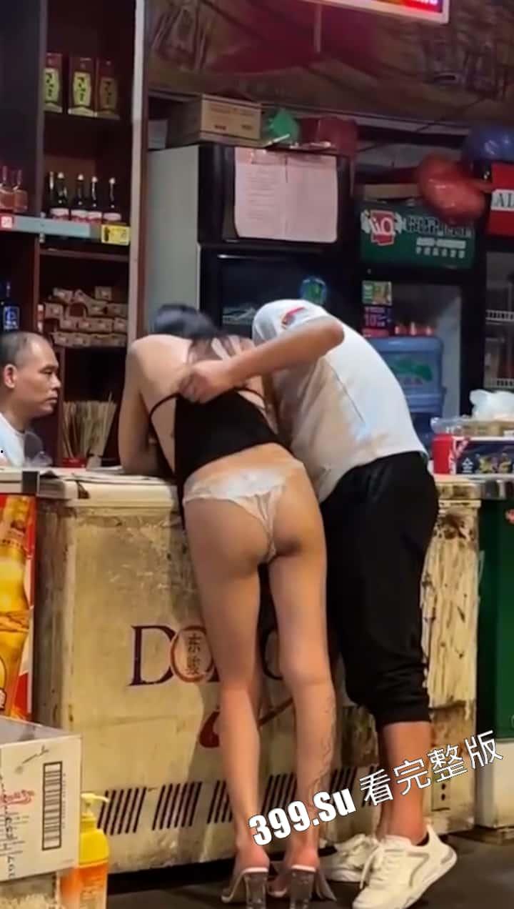 发骚女合集 骨子里的骚味是遮不住的 连男学生都不放过-5