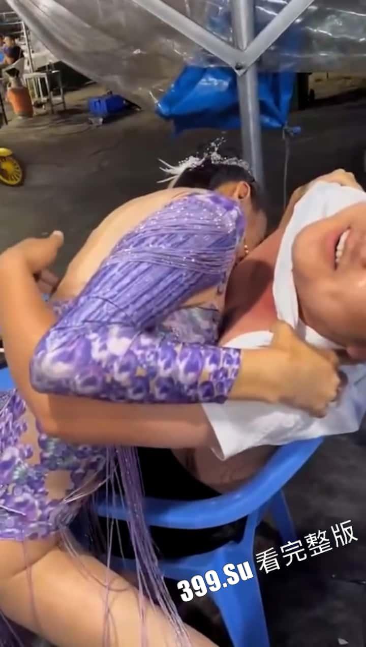 发骚女合集 骨子里的骚味是遮不住的 连男学生都不放过-6