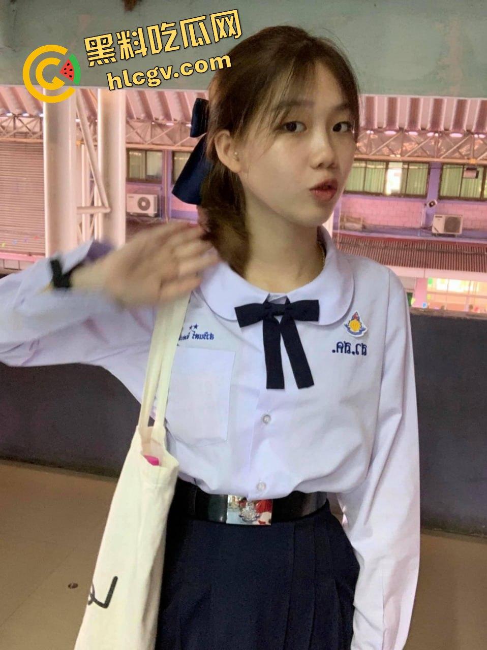 瓜友独家投稿曝光: 泰国留学生『周娜莎』喜欢吃鸡巴的女大 和大哥激情做爱 惨遭泄密流出！-3