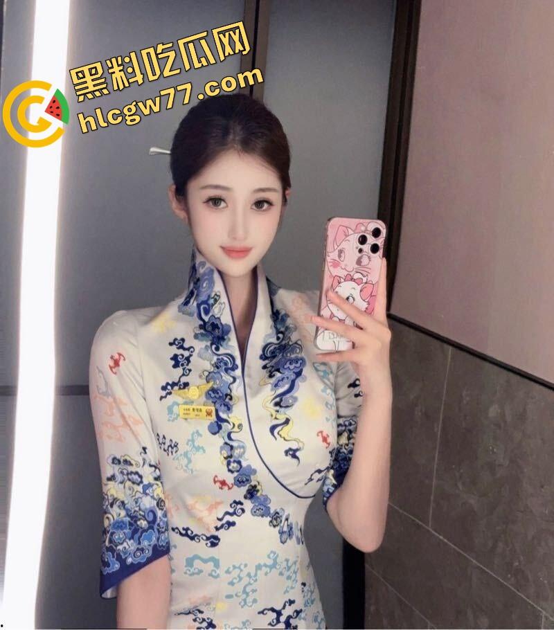 徐州丝袜美腿气质女神【章芮路】穿空姐制服勾人啪啪,露脸跪舔无套中出,小穴夹得贼紧射完还笑!-4