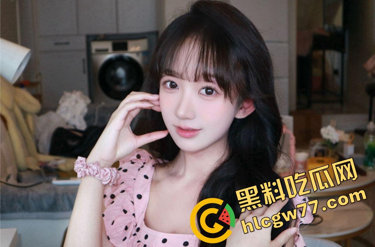 徐州丝袜美腿气质女神【章芮路】穿空姐制服勾人啪啪,露脸跪舔无套中出,小穴夹得贼紧射完还笑!-9