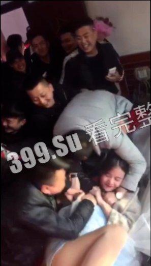 婚闹篇 低俗闹洞房 瓜友们觉得这是传统还是陋习呢?-3