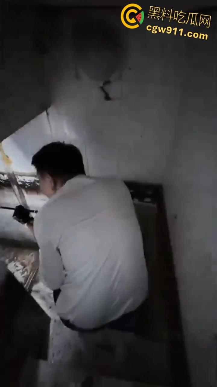 南京建邺区安民村某住宅,被房产中介发现地下室通道,建房期间正是1996年南京碎尸案,血腥味隐约飘密布水龙头!-8