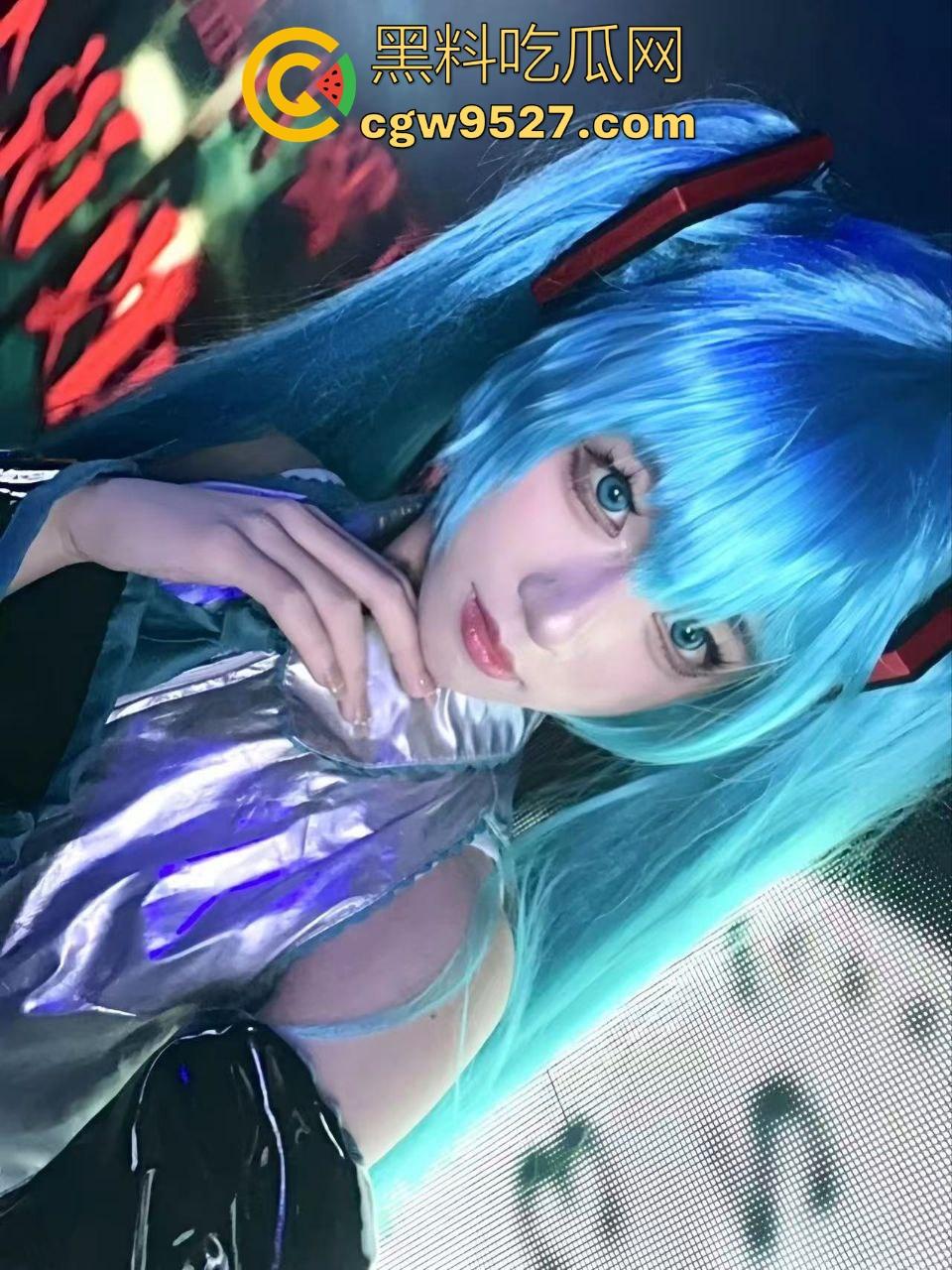 白天漫展初音御姐晚上床上骚逼母狗,极致反差女友,调教勾引疯狂榨精,骚气直冲云天!-1