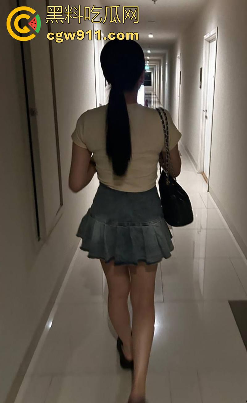 青岛电影学院女神【张曼曼】,五官精致女大学生,表面女神私下反差,被富二代包养酒店各种姿势爆插!-2