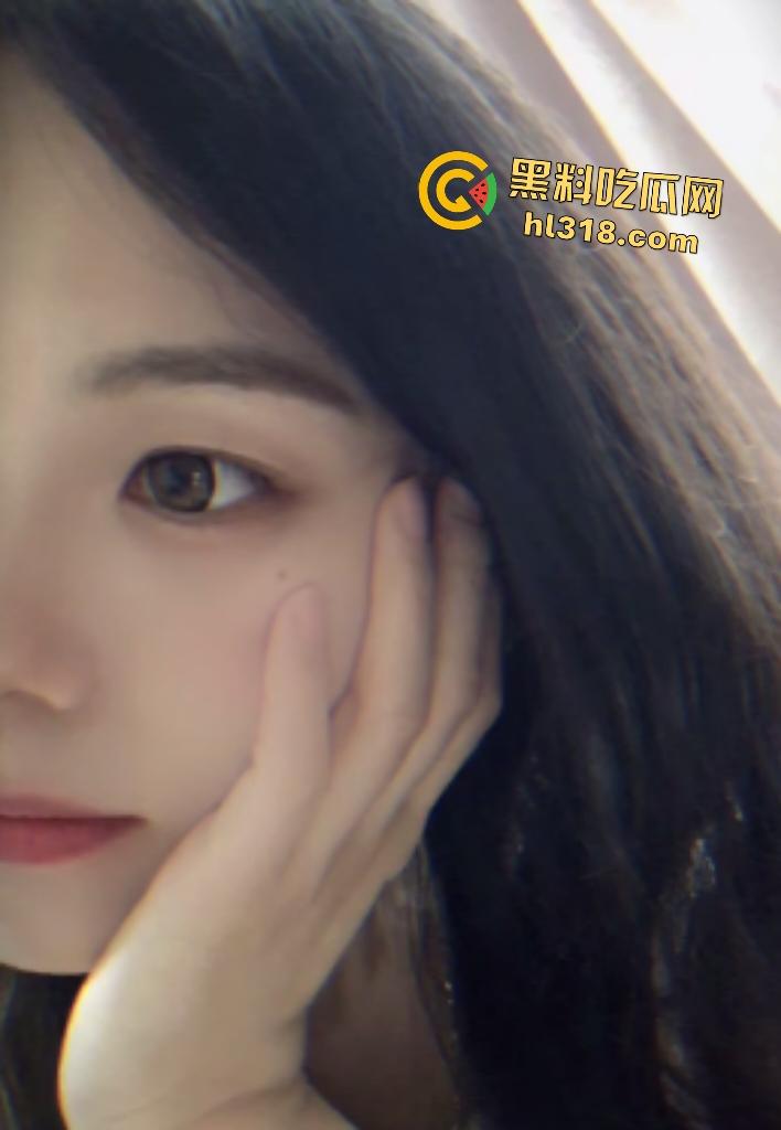 苏州保险女销售【薛千】为了开单涨业绩！全身樱桃“装备”，用樱桃小嘴口客户鸡巴，樱桃逼快被撑烂了！-2