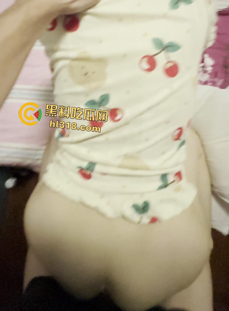 苏州保险女销售【薛千】为了开单涨业绩！全身樱桃“装备”，用樱桃小嘴口客户鸡巴，樱桃逼快被撑烂了！-7