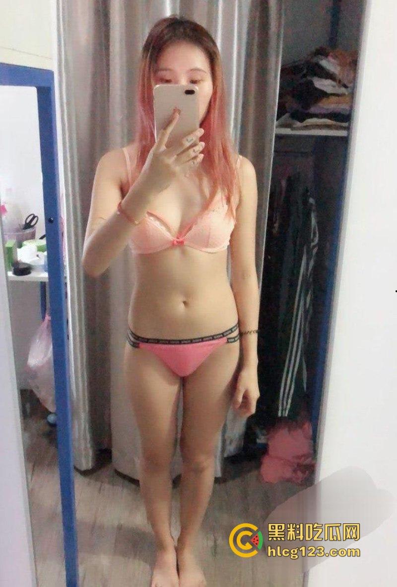 湖北襄阳96年漂亮少妇【潘颖聪】裸贷到期未还款 曝光劲爆自慰视频 水多到屏幕都快被喷湿！-3