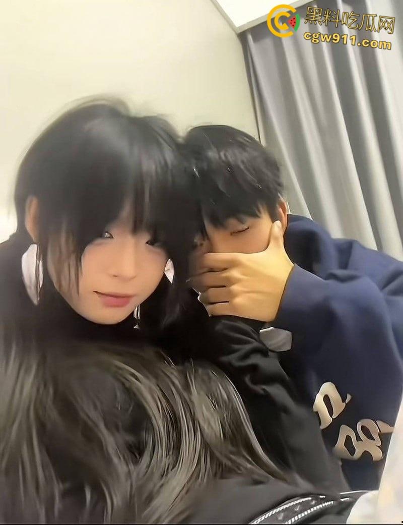 抖音340万粉网红【少涵】自曝猛料，男友伍六七出轨操女粉，无套内射女粉为其打胎，做爱视频曝光实锤无疑！-5