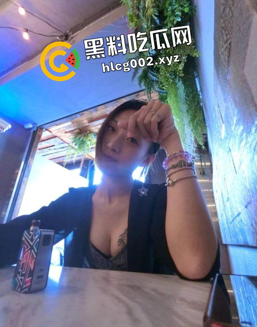 极品怀孕纹身少妇！怀着孩子都挡不住偷吃的心 大肚子都能被干的喘不上气 肚子里的小孩表示什么东西在捅我-1