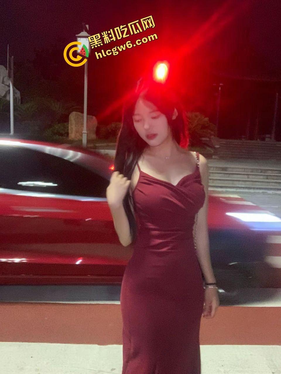 长沙雨花区火辣身材社会反差骚鸡【张雯倩】网聊约炮遇同小区单男 激情爆干骚逼!原创独家流出!-4