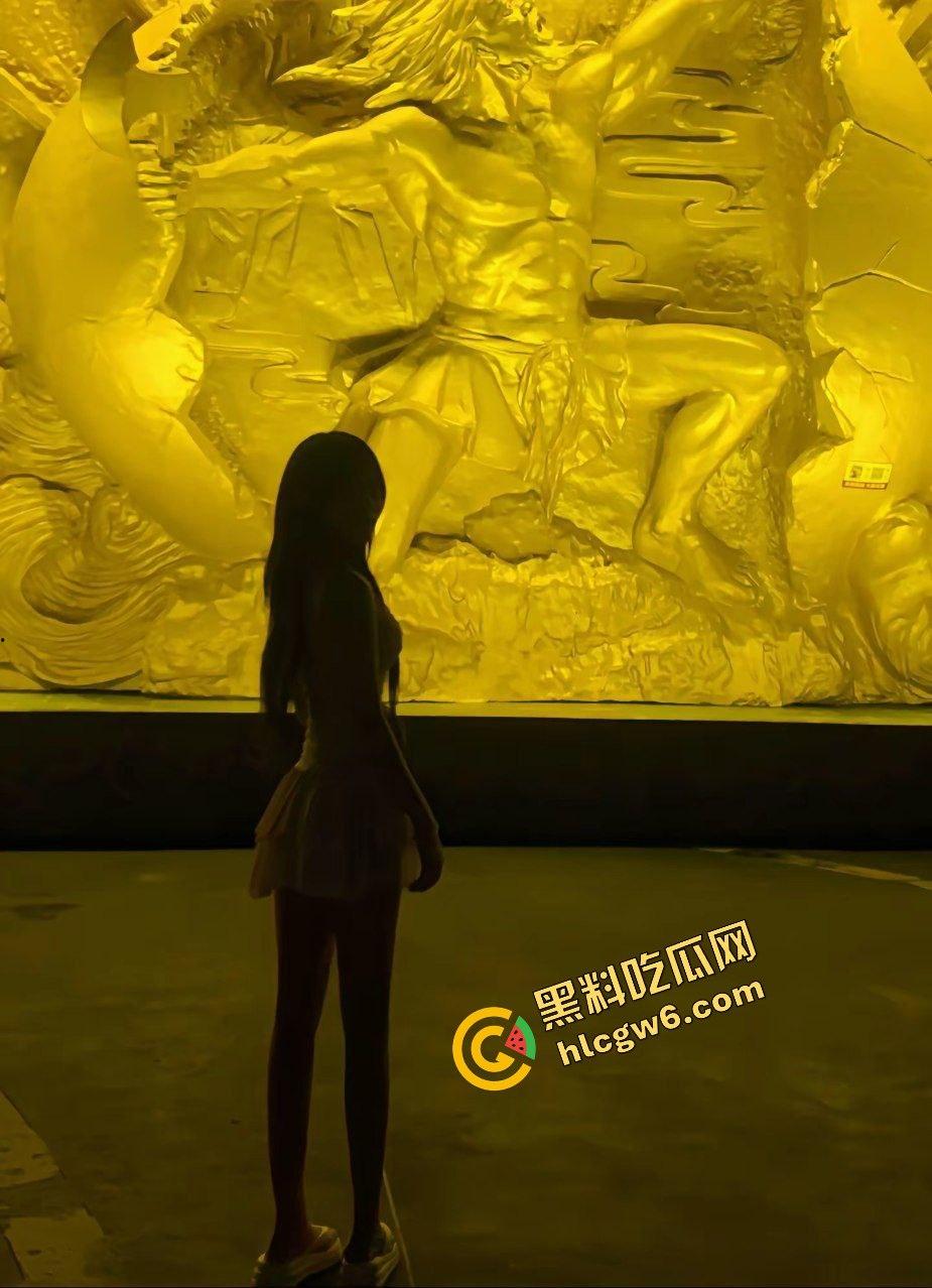 长沙雨花区火辣身材社会反差骚鸡【张雯倩】网聊约炮遇同小区单男 激情爆干骚逼!原创独家流出!-7