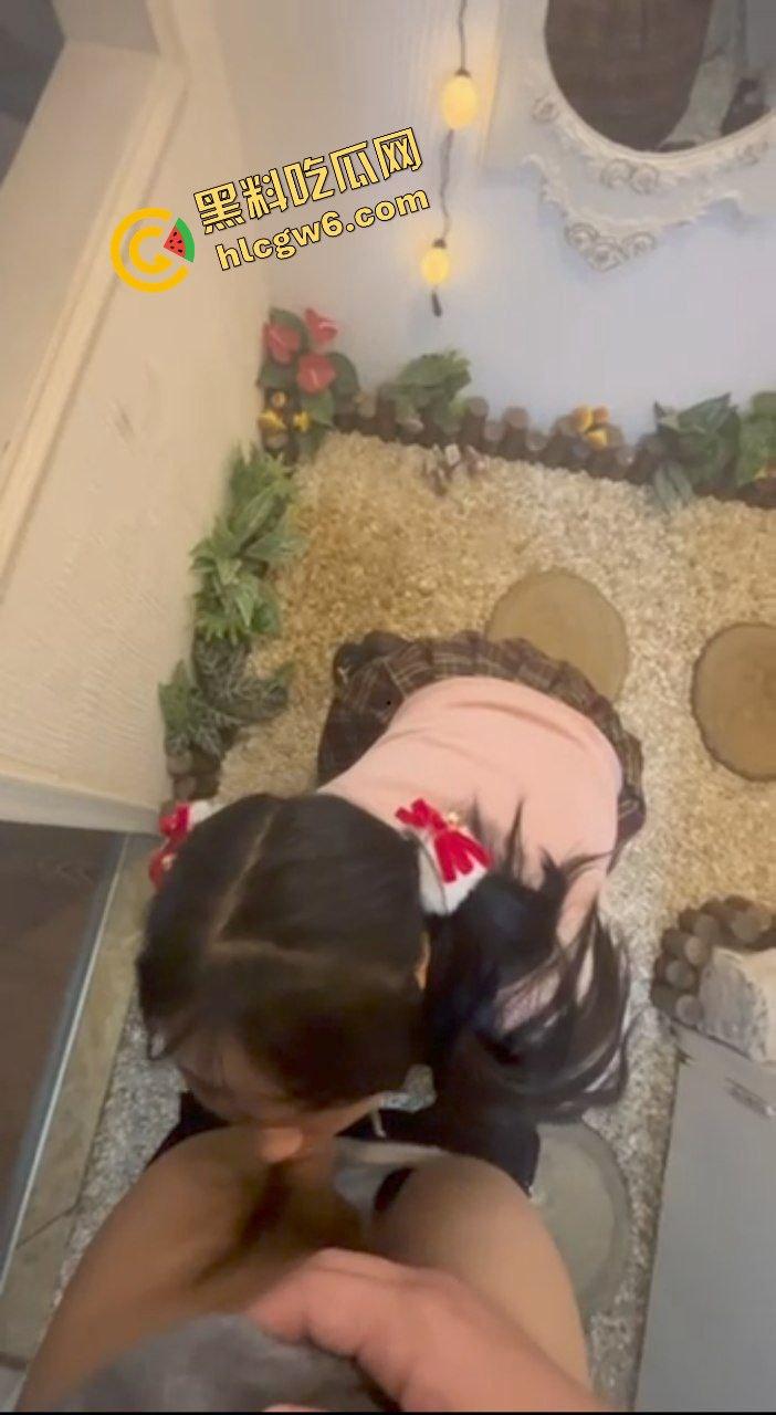 湖北武汉金主母狗反差婊骚鸡『李绘仪』为寻求刺激露出做爱！楼道白臀后操吃鸡！原创独家流出！-2