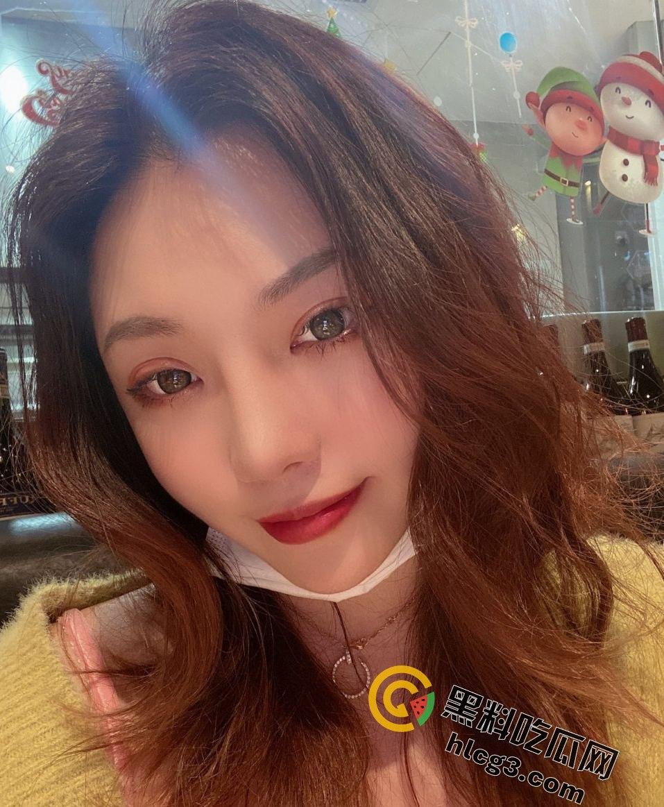 上海宝洁女行政主管性爱记录流出，办公室私情一览无余-2