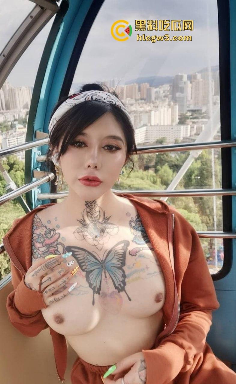 重庆骚气博主『赵可馨』蝴蝶飞上胸逼上鹿在跑,全身铭文纹身,舌顶唇钉加持口技,绳艺捆绑骚到腿软!-26