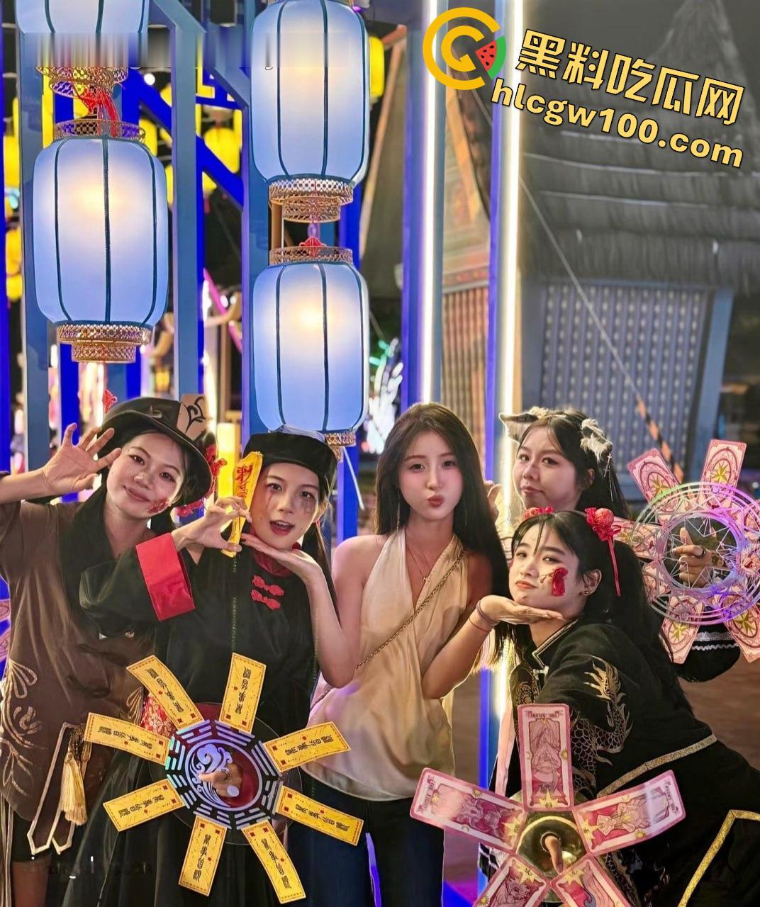 传媒大学清纯校花级女神【吴丽雅】风格多变可欲可甜,人美逼遭罪再美也没用,被渣男插腻了照样曝光!-15