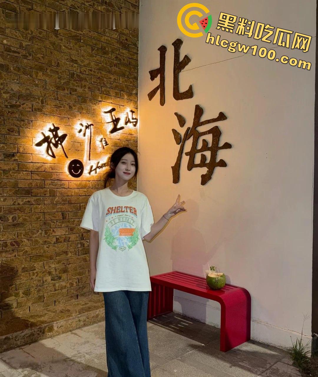 传媒大学清纯校花级女神【吴丽雅】风格多变可欲可甜,人美逼遭罪再美也没用,被渣男插腻了照样曝光!-17