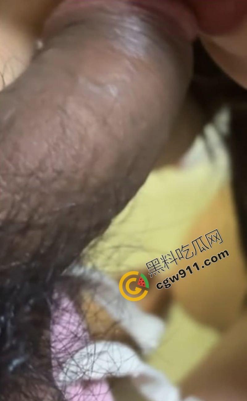 海角大神趁父亲工地加班,猛虐D杯巨乳母亲,肥臀淫水横流,呻吟失控至,爆操骚穴失禁-5