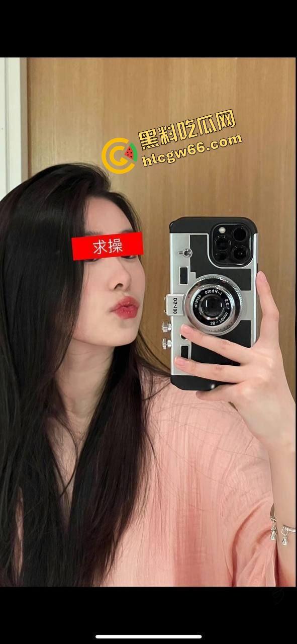 伦敦留学带回来的骚货，北京私企绿帽圈新宠『赵MR』处女开苞后入上瘾，嘴里叫哥哥心里装屌！-1