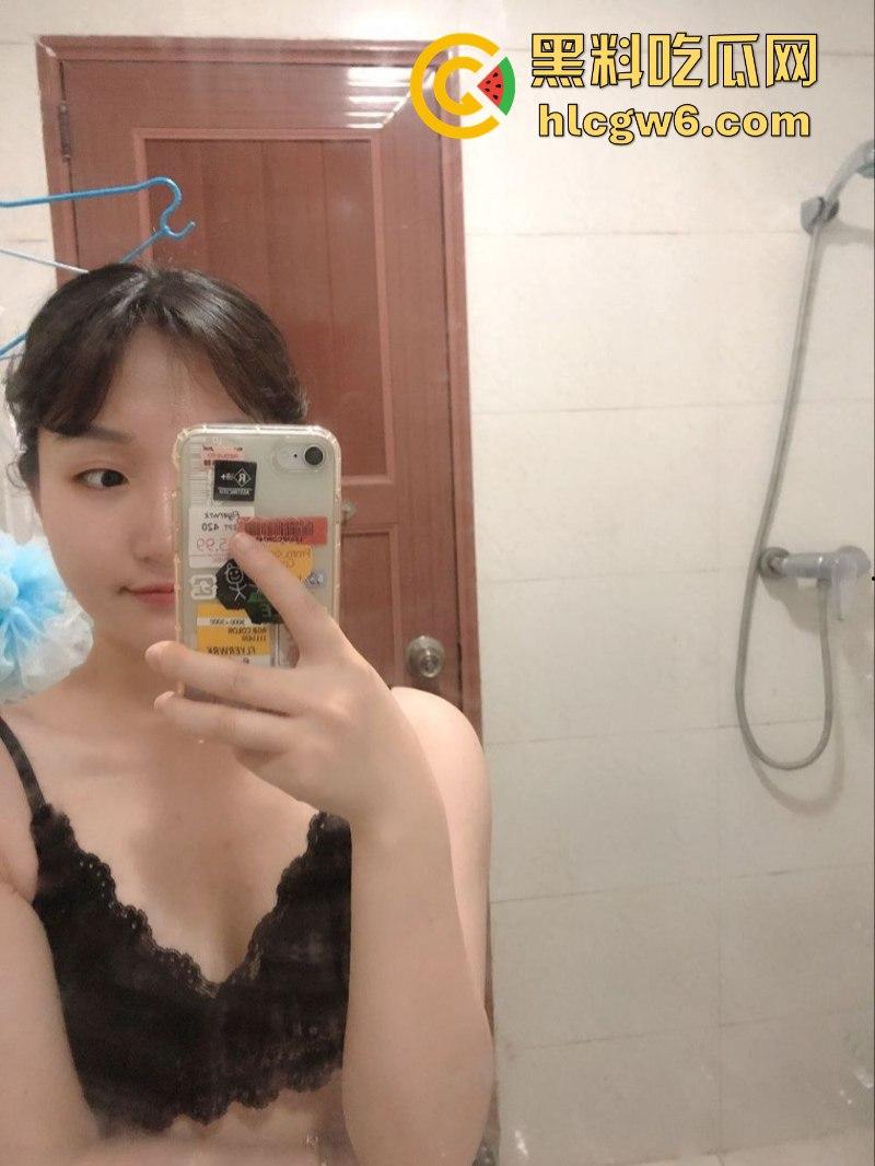 重庆工程学院骚货【陈润梅】与男友同居自摄洗澡做爱视频 本想记录美好恋爱生活 没想到分手被曝光!-6