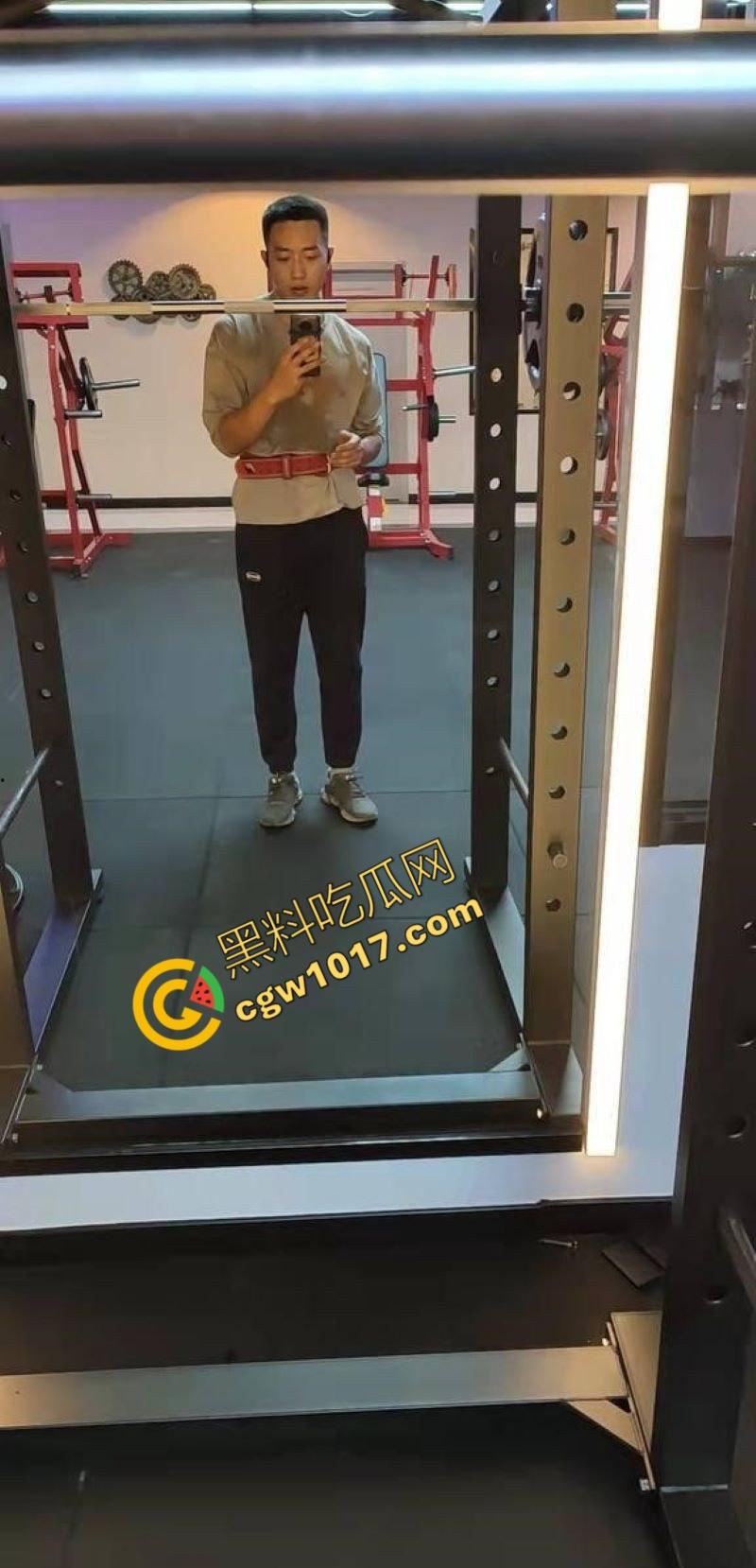 淄博医院职工【崔晓涵】出轨丑闻震惊网络！已婚美人与外科同事激战视频曝群，激情四射，医院群组炸锅-6