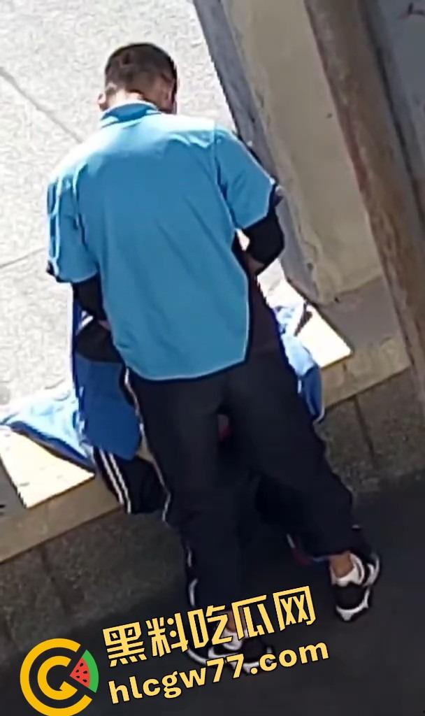 惠州二中高中情侣校服下偷偷开干,从抠逼亲热到无套换姿势,青春就是敢,Just do it!-7