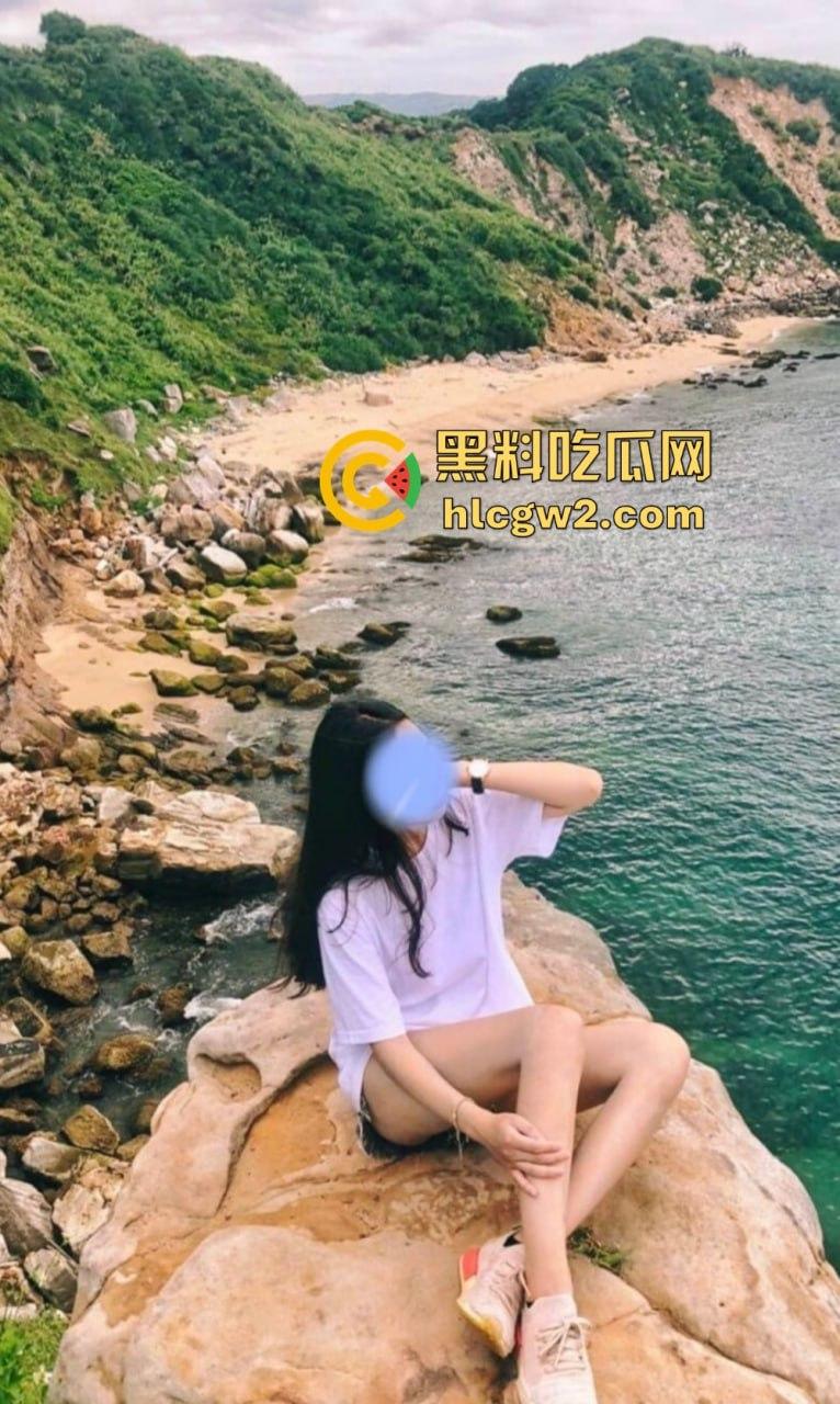 台湾骚鸡【TWIN】优雅酥胸反差婊搞到高潮脚趾折起来 还带闺蜜玩3P玩到飞起！-13