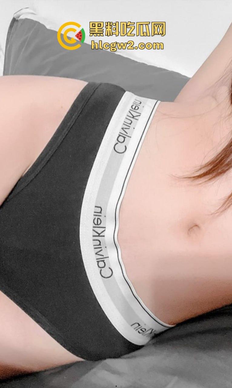 台湾骚鸡【TWIN】优雅酥胸反差婊搞到高潮脚趾折起来 还带闺蜜玩3P玩到飞起！-21