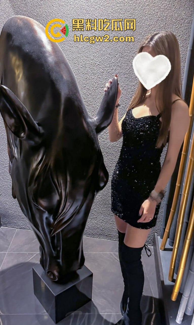 台湾骚鸡【TWIN】优雅酥胸反差婊搞到高潮脚趾折起来 还带闺蜜玩3P玩到飞起！-27