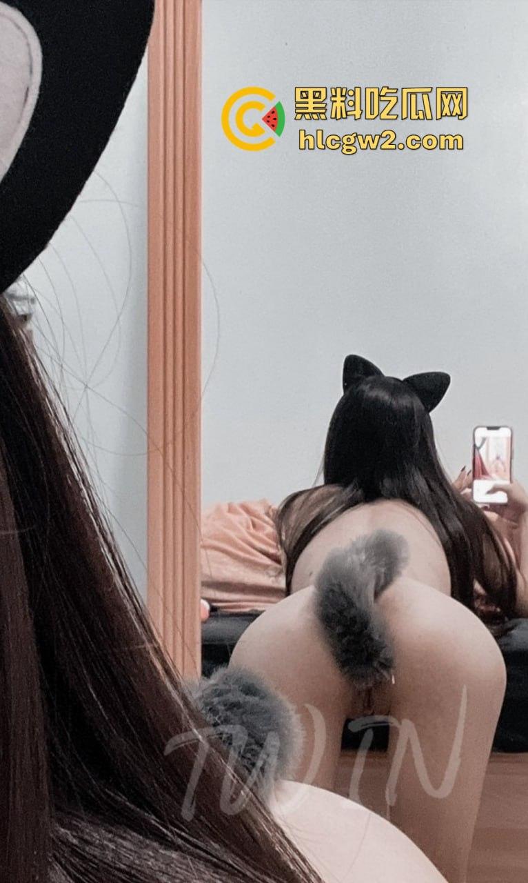 台湾骚鸡【TWIN】优雅酥胸反差婊搞到高潮脚趾折起来 还带闺蜜玩3P玩到飞起！-28