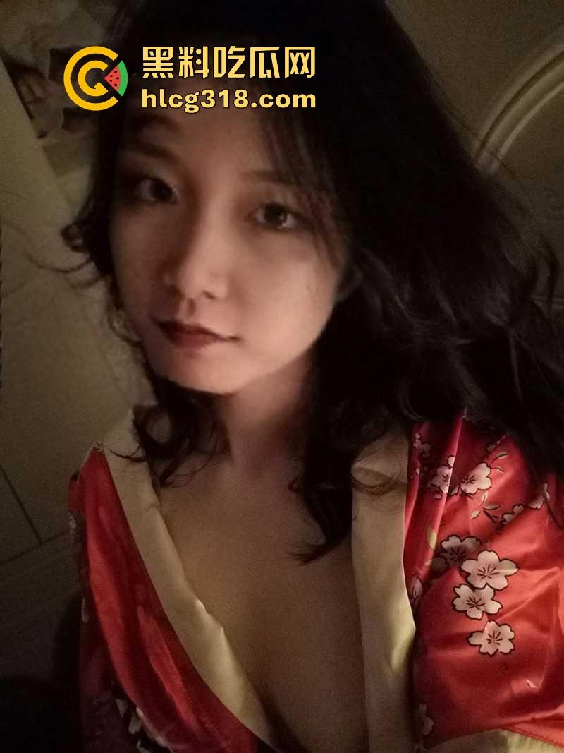 高学历健身女神【李佳怡】表面高冷实则骚气冲天,阴毛乌黑浓密性瘾强悍 淫水荡漾娇喘不断!-5