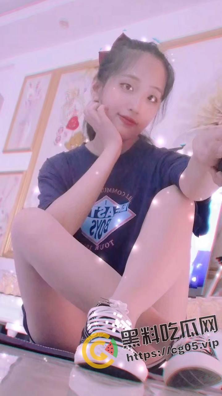 大连商务职业技术学院【王玥可】先天口交足交圣体 做爱视频被绿帽阳痿男朋友曝光求侮辱-1