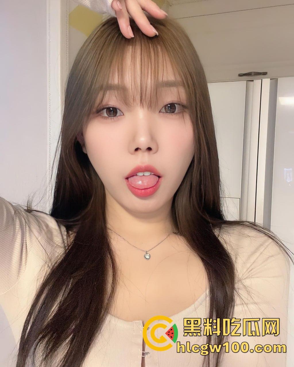 中韩混血模特【kikon】金主性爱视频曝光,主动下跪深喉口交,嘴巴就是主人的肉便器。-7