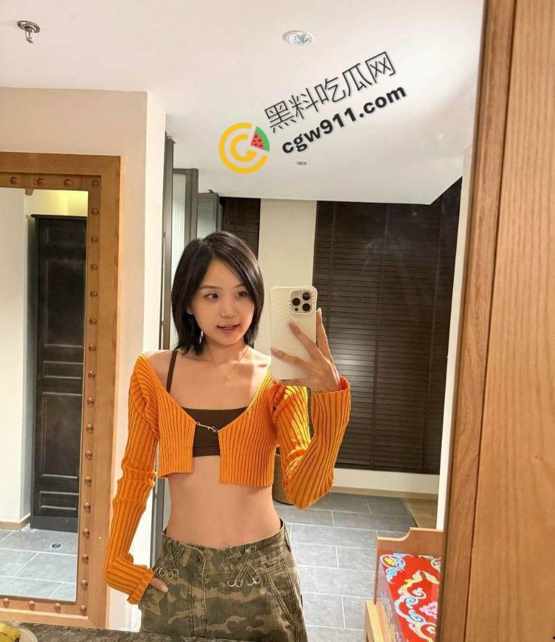 抖音网红【胡楚靓】出轨风波！男友醉酒威胁，私生活混乱大曝光，约炮视频疯传，网友惊呼：“超级心机婊”！-8