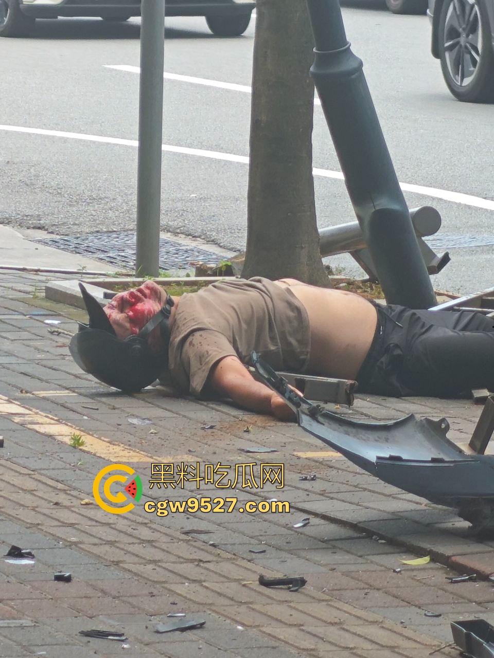 广东江门跑车与摩托车之间的故事,狂踩油门,拉爆排气管,结果装逼失败,开慢一点总归没错的,安全第一!-9