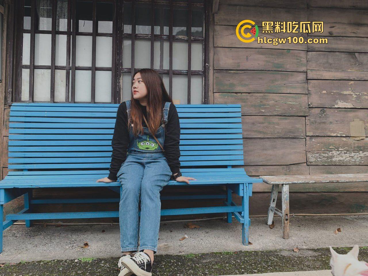 骚气冲天的东莞表妹,丰满骚货在家被内射爽翻,小萝莉表妹边看电视边听春宫曲,家庭伦理剧直冲热搜!-1