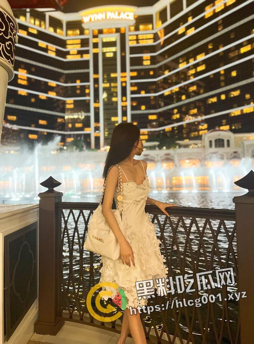 嫩模【夏羲瑶】极品尤物 榨精魅魔 黄金比例还能一对E奶 性学家超多姿势付费合集-32