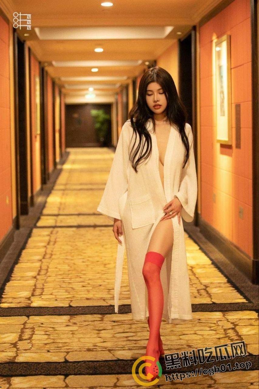 嫩模【夏羲瑶】极品尤物 榨精魅魔 黄金比例还能一对E奶 性学家超多姿势付费合集-72