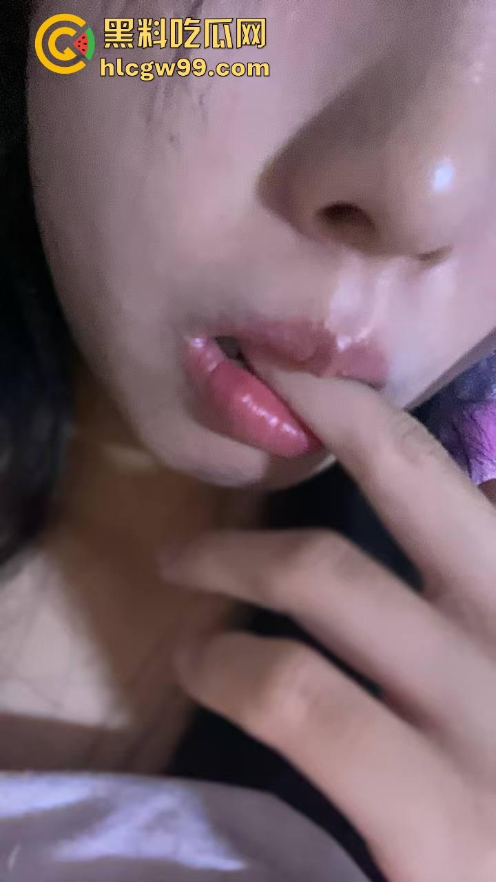 安徽合肥【赵欣】网调视频火了,骚母狗自慰抠嫩穴淫水四溢,骚逼拉丝让人绷不住!-5