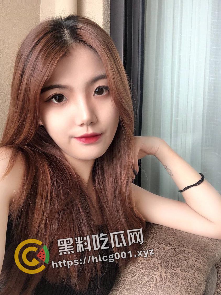 湖南大学反差大三学姐 白天精致的冰冷女神 晚上可怜的臭母狗 喉咙都被草肿了 视频遭流出-2