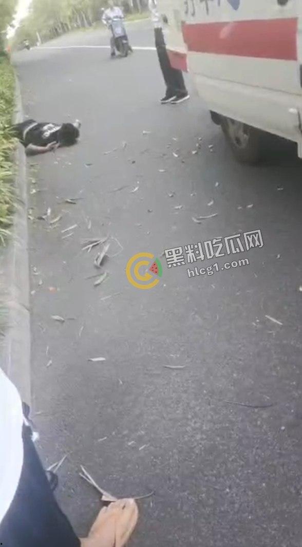 南宁惊曝午间悲剧!中兴桥南男子大中午豪饮致死,惨遭摔倒不起引热议!-4