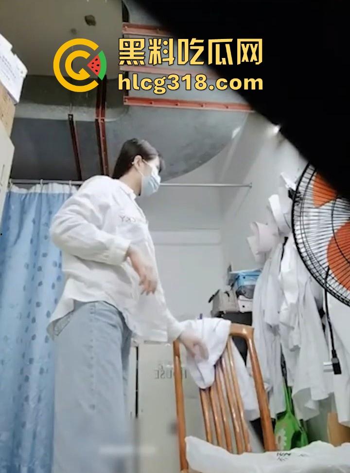 广西人民医院反差护士【林雯玲】私密私拍曝光!上班自慰、肛交露出、洗澡自摸,大胆私活惊爆眼球!-2