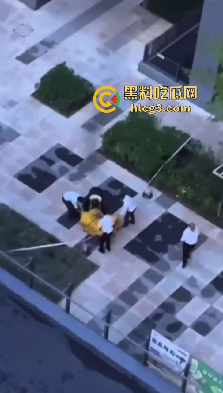 人间悲剧!广州25岁美团外卖小哥 因为顾客无理投诉崩溃跳楼轻生!-5