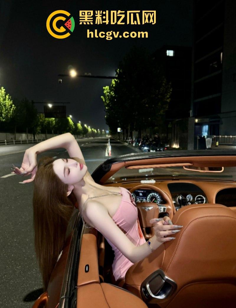 微博436W粉丝大网红【王一霏ADA】面对潜规则果断一对一视频四点全露!-6